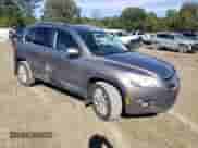 2010 Volkswagen Tiguan SE с VIN WVGBV7AX4AW510392, выставлен на аукционе Copart как лот 86785535 с пробегом 152 924 миль миль и Списание • Salvage title. История ставок и продаж доступна на DreamBid. Изображение 4.