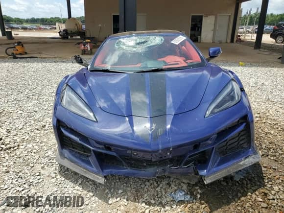 2025 Chevrolet Corvette 3LZ z VIN 1G1YF2D31S5600459, wystawiony jako Copart lot #60920535 z przebiegiem 1 320 mil mil oraz Szkoda całkowita • Salvage title. Historia ofert i sprzedaży dostępna na DreamBid. Obrazek 5.