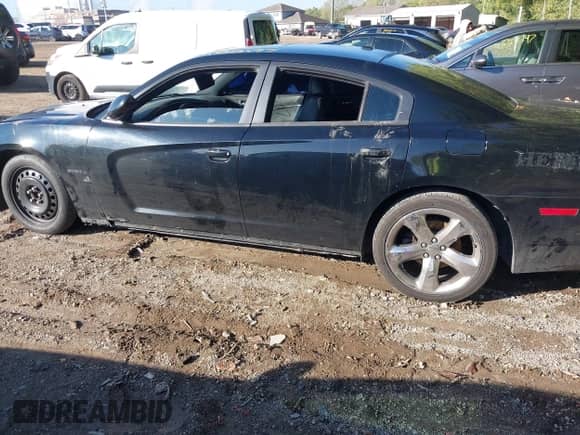 2012 Dodge Charger RT Plus с VIN 2C3CDXCT5CH122213, выставлен на аукционе IAAI как лот 43313497 с пробегом 181 471 миль миль и . История ставок и продаж доступна на DreamBid. Изображение 13.