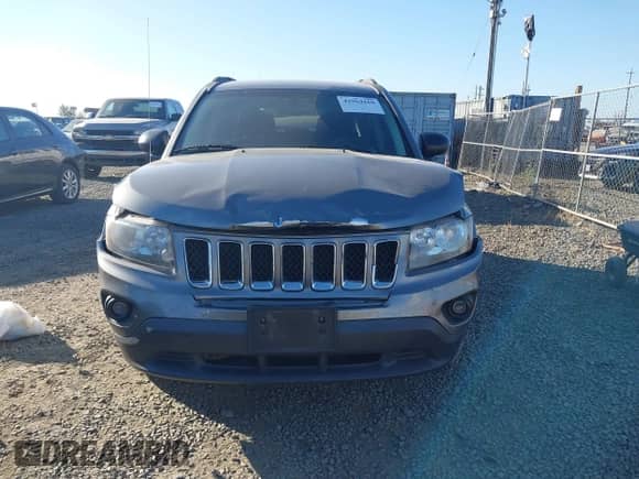 2014 Jeep Compass Sport with VIN 1C4NJCBA8ED617995, listed as a IAAI auction lot 42964160 with 187,897 mi miles and . Bid and sale history available at DreamBid. Image 12.
