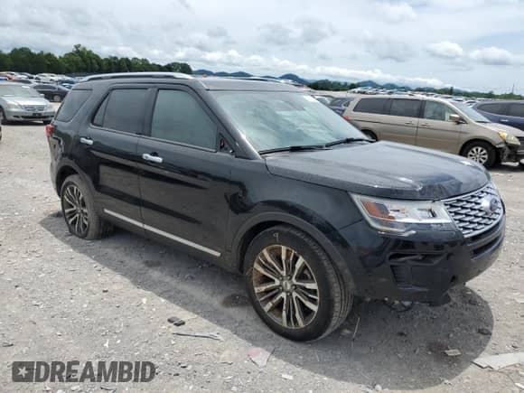 2018 Ford Explorer Platinum с VIN 1FM5K8HT5JGC80743, выставлен на аукционе Copart как лот 61615395 с пробегом 133 684 миль миль и Списание • Salvage title. История ставок и продаж доступна на DreamBid. Изображение 4.