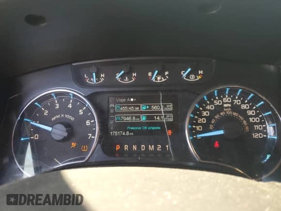 2011 Ford F-150 XLT z VIN 1FTFW1ET8BFB87599, wystawiony jako Copart lot #84726585 z przebiegiem 175 174 mil mil oraz Szkoda całkowita • Salvage title. Historia ofert i sprzedaży dostępna na DreamBid. Obrazek 9.