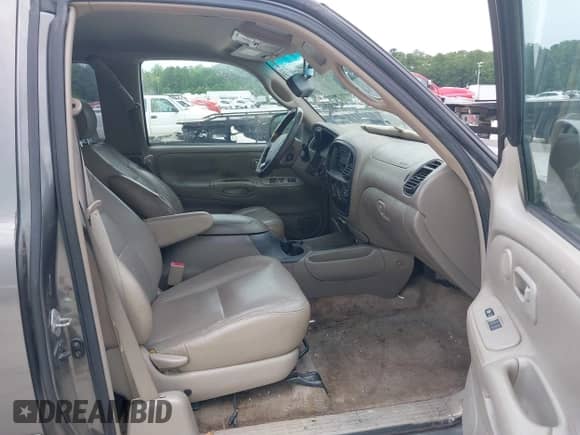 2006 Toyota Tundra Limited with VIN 5TBRT381X6S476722, listed as a IAAI auction lot 42781847 with 212,875 mi miles and . Bid and sale history available at DreamBid. Image 5.