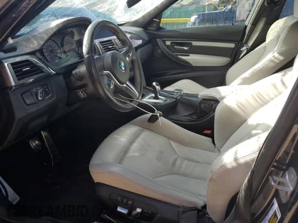 2016 BMW M3 с VIN WBS8M9C51G5E68038, выставлен на аукционе Copart как лот 53272435 с пробегом Не указан миль и Списание • Salvage title. История ставок и продаж доступна на DreamBid. Изображение 7.