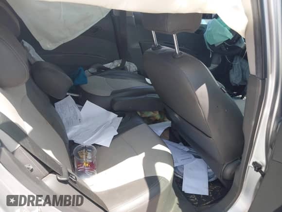 2015 Chevrolet Spark LT z VIN KL8CF6S98FC805996, wystawiony jako IAAI lot #42414940 z przebiegiem Nie podano mil oraz . Historia ofert i sprzedaży dostępna na DreamBid. Obrazek 8.