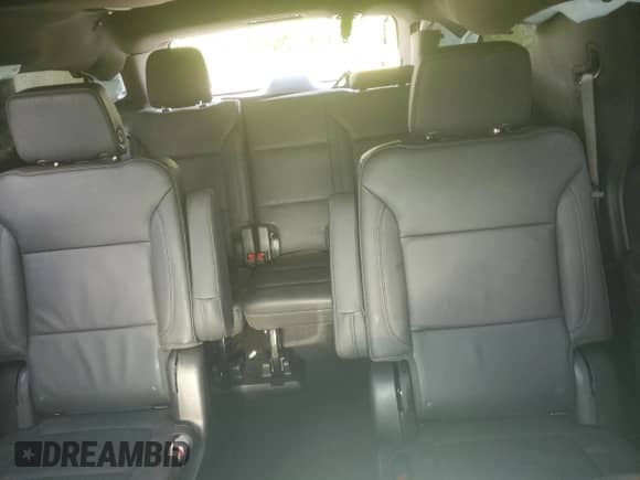 2025 Chevrolet Tahoe Z71 z VIN 1GNS6PRD9SR204663, wystawiony jako Copart lot #68784975 z przebiegiem 10 238 mil mil oraz Nie do naprawy • Non repairable. Historia ofert i sprzedaży dostępna na DreamBid. Obrazek 10.