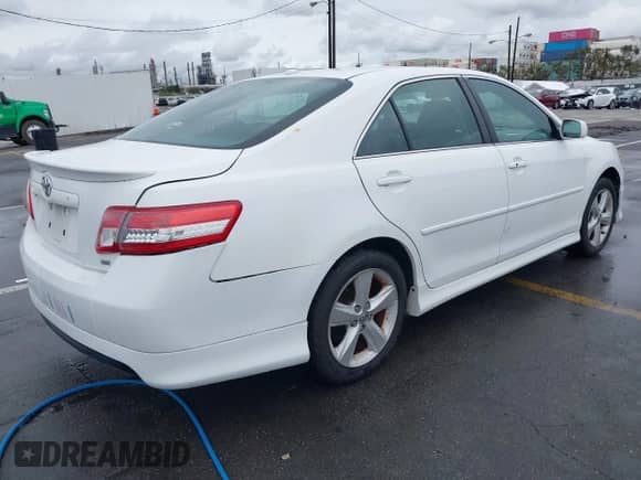 2011 Toyota Camry XLE with VIN 4T1BK3EK5BU609901, listed as a IAAI auction lot 43450106 with 208,455 mi miles and . Bid and sale history available at DreamBid. Image 4.
