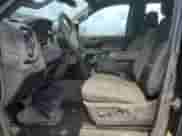 2024 Chevrolet Silverado 1500 Custom Trail Boss z VIN 3GCUDCE86RG359836, wystawiony jako Copart lot #54932715 z przebiegiem Nie podano mil oraz Szkoda całkowita • Salvage title. Historia ofert i sprzedaży dostępna na DreamBid. Obrazek 7.