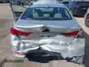 2018 Hyundai Elantra Value Edition z VIN 5NPD84LF4JH360832, wystawiony jako IAAI lot #43323899 z przebiegiem 86 002 mil mil oraz . Historia ofert i sprzedaży dostępna na DreamBid. Obrazek 6.