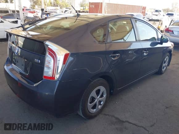 2015 Toyota Prius Four z VIN JTDKN3DU9F1938851, wystawiony jako IAAI lot #43486367 z przebiegiem 141 381 mil mil oraz . Historia ofert i sprzedaży dostępna na DreamBid. Obrazek 4.