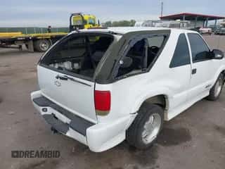 2001 Chevrolet Blazer LS с VIN 1GNCS18W51K189439, выставлен на аукционе IAAI как лот 43338907 с пробегом 165 890 миль миль и . История ставок и продаж доступна на DreamBid. Изображение 6.