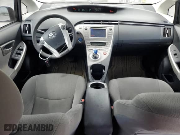 2014 Toyota Prius Two с VIN JTDKN3DU2E0357163, выставлен на аукционе Copart как лот 81327085 с пробегом 169 856 миль миль и Списание • Salvage title. История ставок и продаж доступна на DreamBid. Изображение 8.