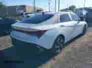 2024 Hyundai Elantra Limited z VIN KMHLN4DJ2RU097017, wystawiony jako IAAI lot #43068401 z przebiegiem 15 452 mil mil oraz . Historia ofert i sprzedaży dostępna na DreamBid. Obrazek 4.