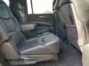 2016 Cadillac Escalade ESV Platinum z VIN 1GYS4KKJXGR476500, wystawiony jako Copart lot #59027615 z przebiegiem 178 012 mil mil oraz Szkoda całkowita • Salvage title. Historia ofert i sprzedaży dostępna na DreamBid. Obrazek 11.