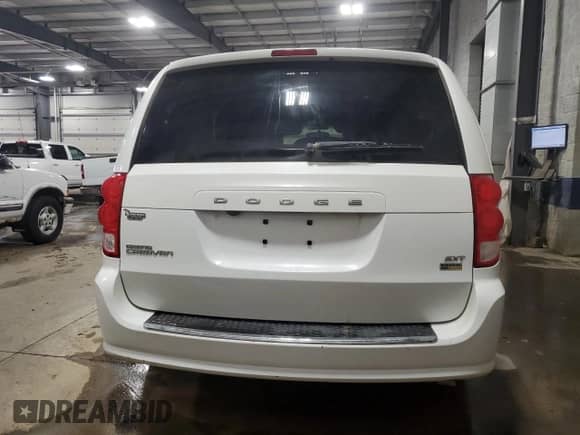 2018 Dodge Grand Caravan SXT with VIN 2C4RDGCG8JR239218, listed as a Copart auction lot 68333905 with 153,219 mi miles and Salvage title. Bid and sale history available at DreamBid. Image 6.