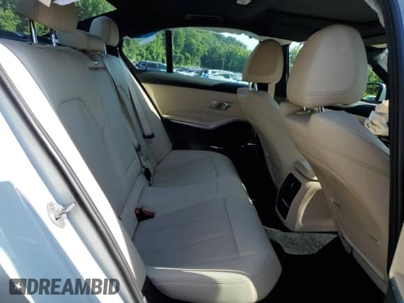 2022 BMW 3 Series 330i xDrive с VIN 3MW5R7J02N8C34069, выставлен на аукционе Copart как лот 63990255 с пробегом 35 890 миль миль и Списание • Salvage title. История ставок и продаж доступна на DreamBid. Изображение 10.