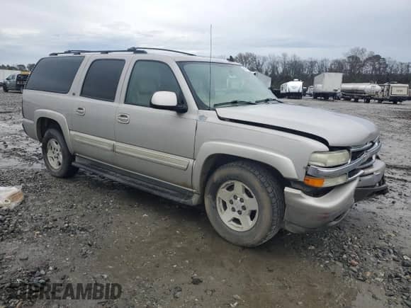 2006 Chevrolet Suburban LS with VIN 1GNEC16ZX6J175469, listed as a Copart auction lot 42711775 with 322,591 mi miles and Salvage title. Bid and sale history available at DreamBid. Image 4.