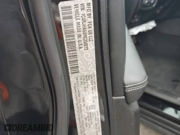 2024 Jeep Grand Cherokee Altitude with VIN 1C4RJHAG6RC250272, listed as a Copart auction lot 68708455 with 25,808 mi miles and Salvage title. Bid and sale history available at DreamBid. Image 14.