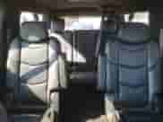 2016 Cadillac Escalade ESV Platinum z VIN 1GYS4KKJ9GR279415, wystawiony jako Copart lot #62921245 z przebiegiem 89 003 mil mil oraz Szkoda całkowita • Salvage title. Historia ofert i sprzedaży dostępna na DreamBid. Obrazek 10.