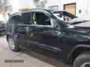 2017 Jeep Grand Cherokee Laredo z VIN 1C4RJFAG2HC625111, wystawiony jako IAAI lot #42044571 z przebiegiem 148 533 mil mil oraz . Historia ofert i sprzedaży dostępna na DreamBid. Obrazek 6.