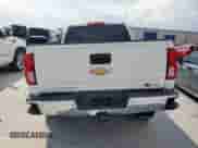 2018 Chevrolet Silverado 1500 LTZ z VIN 3GCUKSEC0JG391335, wystawiony jako Copart lot #71831475 z przebiegiem 127 301 mil mil oraz Szkoda całkowita • Salvage title. Historia ofert i sprzedaży dostępna na DreamBid. Obrazek 6.