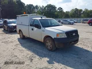 2008 Ford F-150 XL with VIN 1FTRF12298KC87915, listed as a IAAI auction lot 43250393 with 153,318 mi miles and . Bid and sale history available at DreamBid. Image 1.