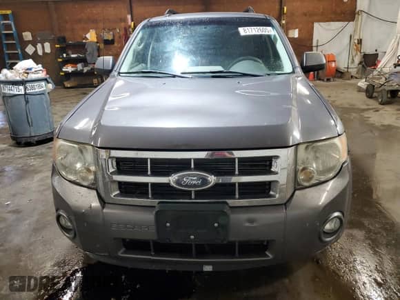 2011 Ford Escape XLT с VIN 1FMCU9D77BKC36354, выставлен на аукционе Copart как лот 81712605 с пробегом 251 168 миль миль и Списание • Salvage title. История ставок и продаж доступна на DreamBid. Изображение 5.