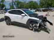 2025 Hyundai Kona Limited с VIN KM8HE3A32SU232069, выставлен на аукционе Copart как лот 51707195 с пробегом 1 027 миль миль и На запчасти • Non repairable. История ставок и продаж доступна на DreamBid. Изображение 4.