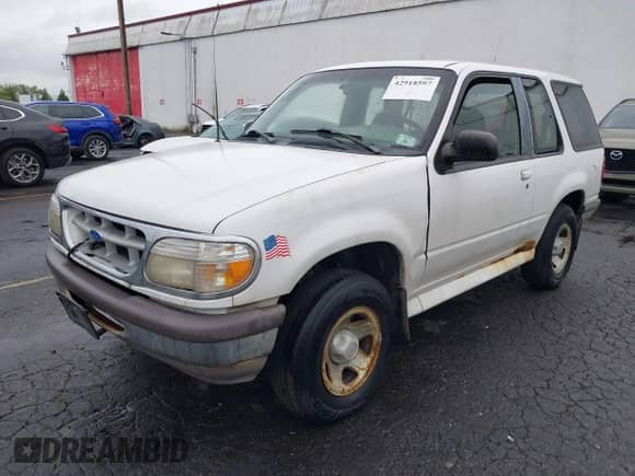 1997 Ford Explorer Eddie Bauer with VIN 1FMCU24X4VUD28893, listed as a IAAI auction lot 42918597 with 166,346 mi miles and . Bid and sale history available at DreamBid. Image 2.