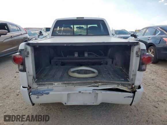 2000 Chevrolet S-10 LS с VIN 1GCCS19W7Y8199503, выставлен на аукционе Copart как лот 70698975 с пробегом 133 021 миль миль и Списание • Salvage title. История ставок и продаж доступна на DreamBid. Изображение 6.