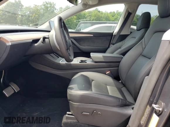 2023 Tesla Model Y Long Range с VIN 7SAYGDEE0PA156044, выставлен на аукционе Copart как лот 63698664 с пробегом 17 274 миль миль и Списание • Salvage title. История ставок и продаж доступна на DreamBid. Изображение 7.
