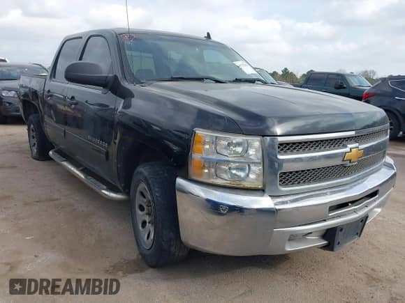 2012 Chevrolet Silverado 1500 LS z VIN 3GCPCREA7CG105775, wystawiony jako IAAI lot #41752232 z przebiegiem 271 970 mil mil oraz . Historia ofert i sprzedaży dostępna na DreamBid. Obrazek 1.