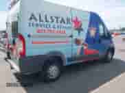 2016 Ram ProMaster Cargo z VIN 3C6TRVCG3GE105651, wystawiony jako IAAI lot #42526039 z przebiegiem 140 739 mil mil oraz . Historia ofert i sprzedaży dostępna na DreamBid. Obrazek 4.