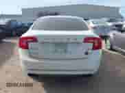 2018 Volvo S60 Inscription с VIN LYV402HK9JB173328, выставлен на аукционе IAAI как лот 41818895 с пробегом 60 215 миль миль и . История ставок и продаж доступна на DreamBid. Изображение 16.