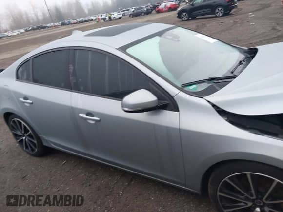 2018 Volvo S60 Dynamic с VIN YV140MTL8J2465284, выставлен на аукционе IAAI как лот 41301104 с пробегом 107 227 миль миль и . История ставок и продаж доступна на DreamBid. Изображение 13.