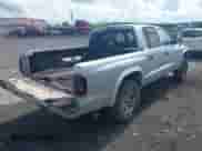 2004 Dodge Dakota Sport с VIN 1D7HG38N24S707004, выставлен на аукционе IAAI как лот 42201115 с пробегом 195 896 миль миль и . История ставок и продаж доступна на DreamBid. Изображение 4.