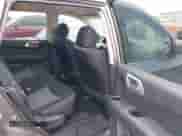 2019 Nissan Pathfinder S z VIN 5N1DR2MN0KC585068, wystawiony jako IAAI lot #42875899 z przebiegiem 142 440 mil mil oraz . Historia ofert i sprzedaży dostępna na DreamBid. Obrazek 8.