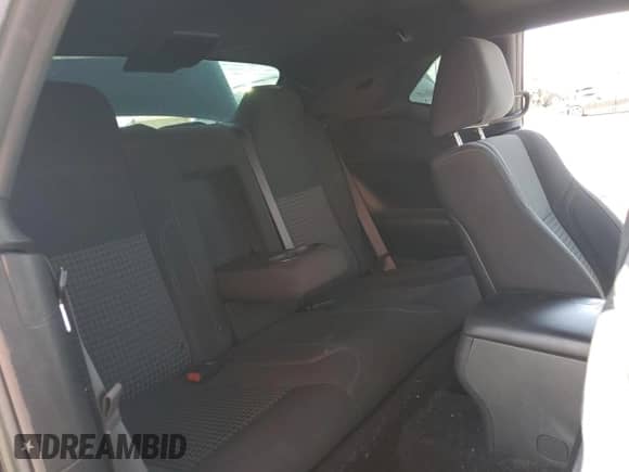 2019 Dodge Challenger SXT z VIN 2C3CDZAG2KH669942, wystawiony jako Copart lot #83860915 z przebiegiem 67 621 mil mil oraz Szkoda całkowita • Salvage title. Historia ofert i sprzedaży dostępna na DreamBid. Obrazek 10.