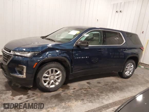 2022 Chevrolet Traverse LS z VIN 1GNEVFKW3NJ100968, wystawiony jako IAAI lot #42554987 z przebiegiem 40 732 mil mil oraz . Historia ofert i sprzedaży dostępna na DreamBid. Obrazek 14.