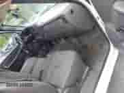 2004 Chevrolet Silverado 1500 LS z VIN 1GCEC14T04Z207142, wystawiony jako IAAI lot #43287067 z przebiegiem 177 529 mil mil oraz . Historia ofert i sprzedaży dostępna na DreamBid. Obrazek 5.