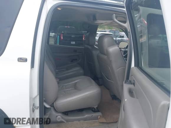 2005 Chevrolet Suburban Z71 с VIN 3GNFK16Z95G288160, выставлен на аукционе IAAI как лот 42456782 с пробегом 223 833 миль миль и . История ставок и продаж доступна на DreamBid. Изображение 8.