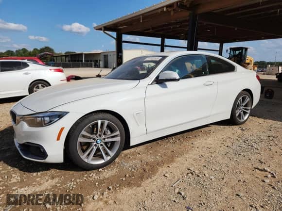 2019 BMW 4 Series 440i with VIN WBA4W7C51KAG52543, listed as a Copart auction lot 71742365 with 41,350 mi miles and Salvage title. Bid and sale history available at DreamBid. Image 1.