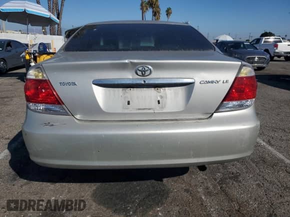 2005 Toyota Camry STD with VIN 4T1BE32K35U026341, listed as a Copart auction lot 85649215 with 173,226 mi miles and Salvage title. Bid and sale history available at DreamBid. Image 6.