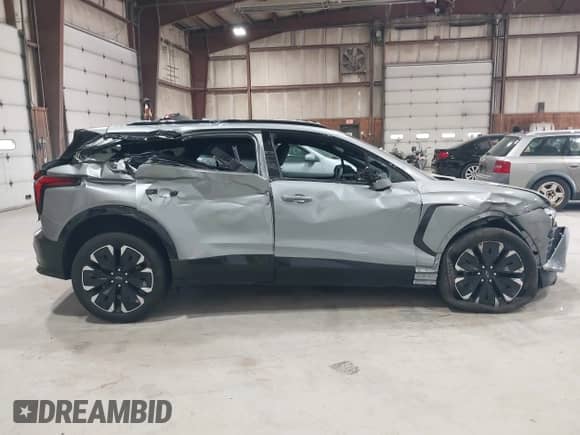 2024 Chevrolet Blazer EV eAWD RS с VIN 3GNKDCRJ7RS159749, выставлен на аукционе IAAI как лот 42115099 с пробегом 3 930 миль миль и . История ставок и продаж доступна на DreamBid. Изображение 14.
