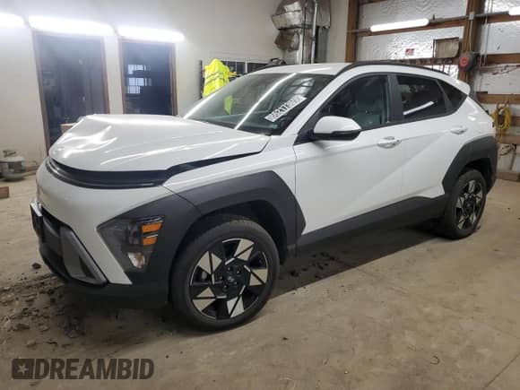 2025 Hyundai Kona SEL с VIN KM8HBCABXSU274442, выставлен на аукционе Copart как лот 86217365 с пробегом 15 538 миль миль и На запчасти • Non repairable. История ставок и продаж доступна на DreamBid. Изображение 1.