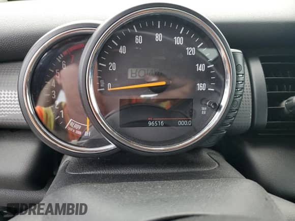 2014 MINI Hardtop with VIN WMWXM5C54ET972436, listed as a Copart auction lot 84750525 with 96,516 mi miles and Non repairable. Bid and sale history available at DreamBid. Image 9.