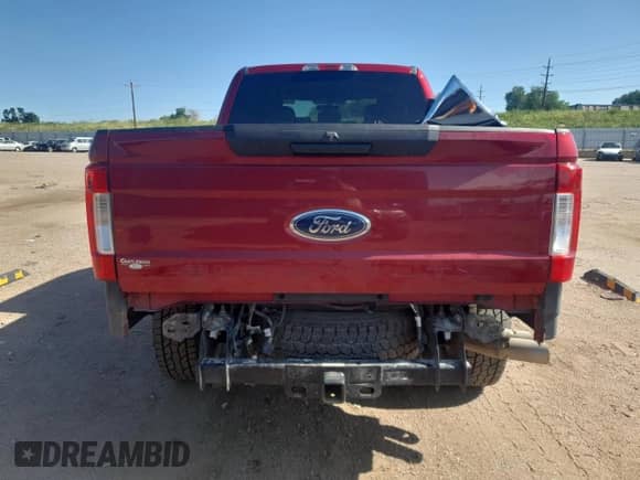 2017 Ford F-250 XLT z VIN 1FT7X2BT8HED40377, wystawiony jako Copart lot #62597385 z przebiegiem 73 673 mil mil oraz Szkoda całkowita • Salvage title. Historia ofert i sprzedaży dostępna na DreamBid. Obrazek 6.