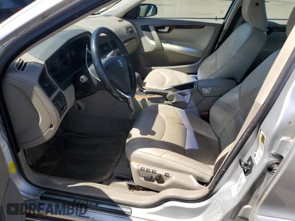 2006 Volvo S60 2.5L Turbo с VIN YV1RH592462552724, выставлен на аукционе Copart как лот 69133415 с пробегом 120 258 миль миль и Списание • Salvage title. История ставок и продаж доступна на DreamBid. Изображение 7.