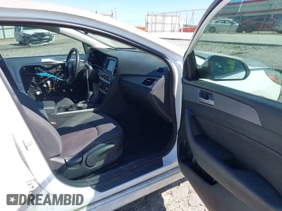 2018 Hyundai Sonata SEL with VIN 5NPE34AFXJH660042, listed as a IAAI auction lot 42732807 with 187,294 mi miles and . Bid and sale history available at DreamBid. Image 5.