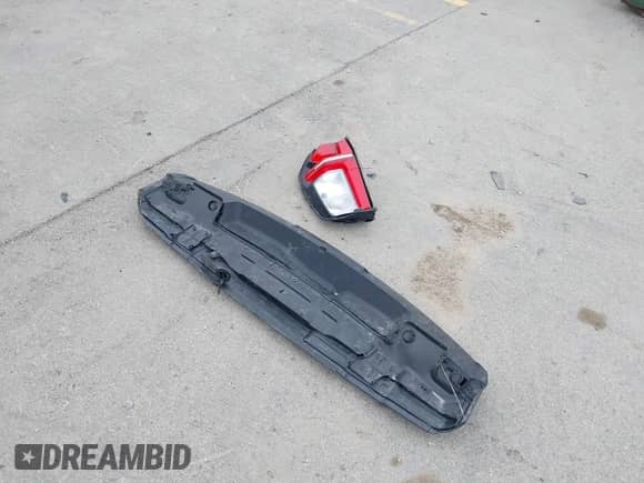 2023 Chevrolet Tahoe LS с VIN 1GNSKMKD2PR228427, выставлен на аукционе IAAI как лот 41956607 с пробегом 36 337 миль миль и . История ставок и продаж доступна на DreamBid. Изображение 12.